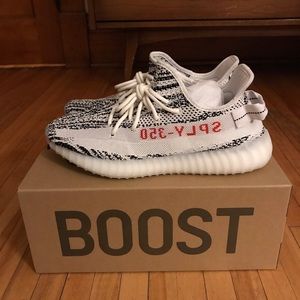 *SOLD* Yeezy Boost 350 v2 Zebra size 11